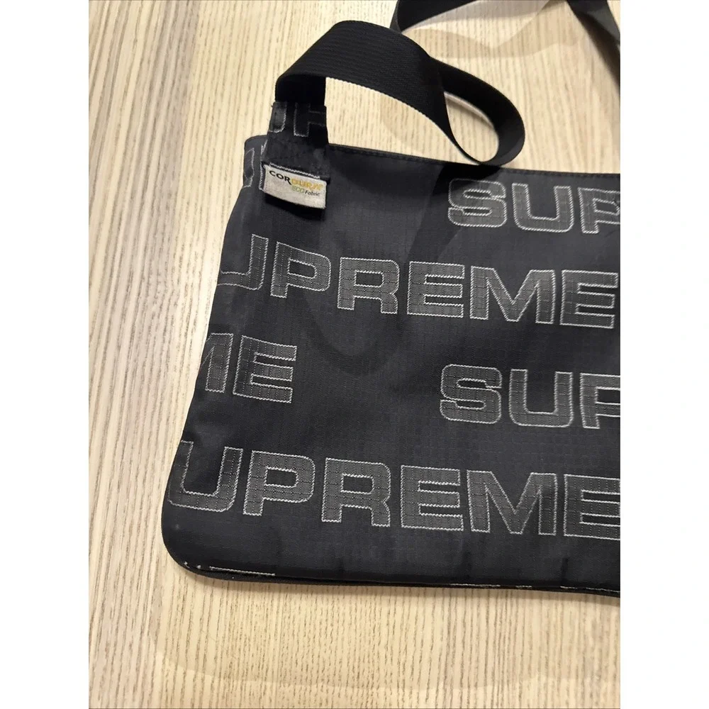 Supreme FW21 Side Bag Black Crossbody Shoulder Messenger Bag Techwear Used